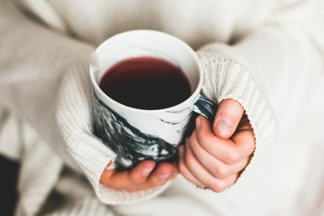 Best Teas for Sore Throat & Immunity Support (Natural Relief Guide)